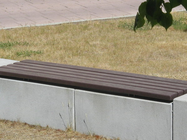 Bankbohle Typ "Klassik" (eingefräste  Armierung), Stärke 4 cm, Breite 8 cm, Länge 200 cm , braun