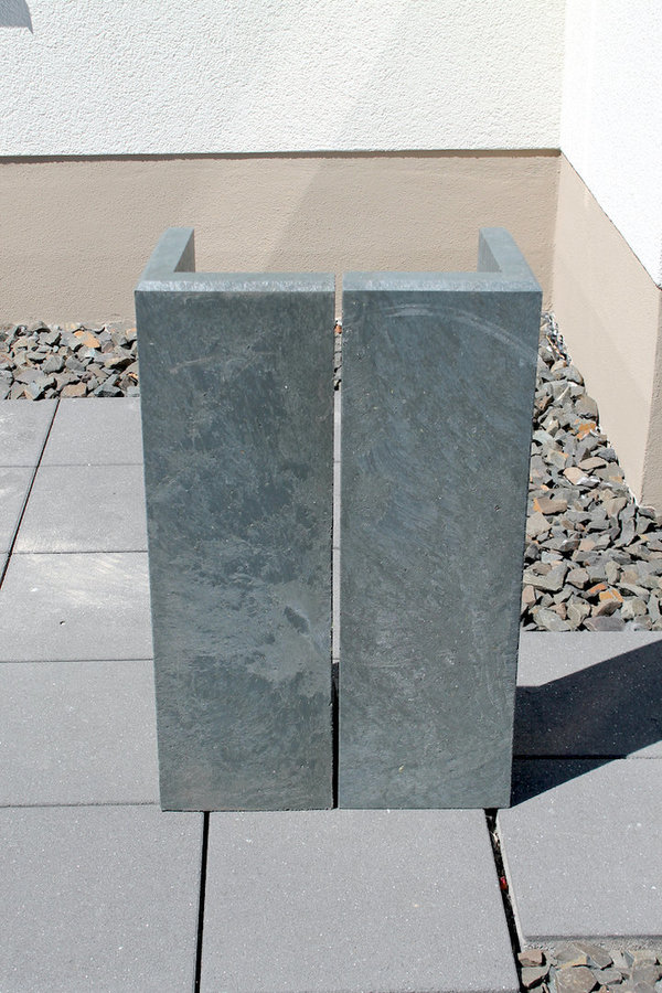 L-Stein Ecke mit Befestigungsschrauben in drei Höhen und Farben verfügbar - Breite 25 cm